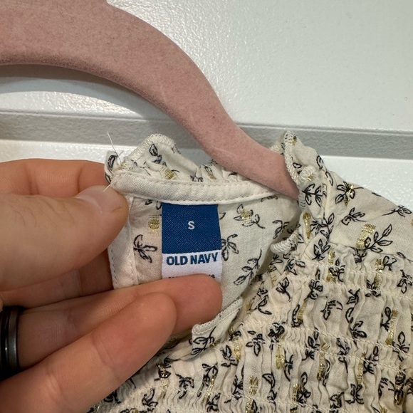 Gold Flake Flutter Sleeve Top - Picture 2 of 2